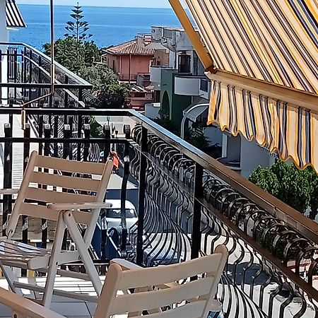 Savoca Apartment Джардини-Наксос Экстерьер фото